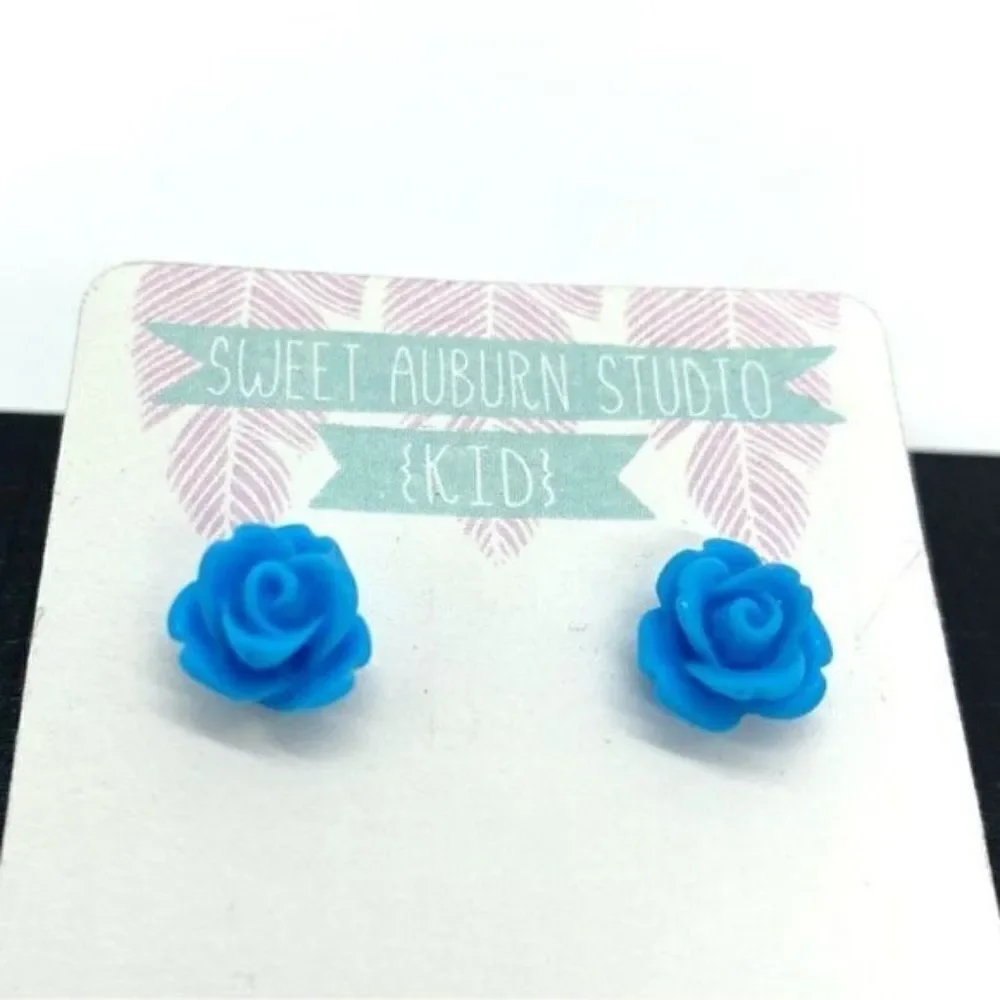 Sweet Auburn Studio Kid’s Light Blue Rose Stud Earrings